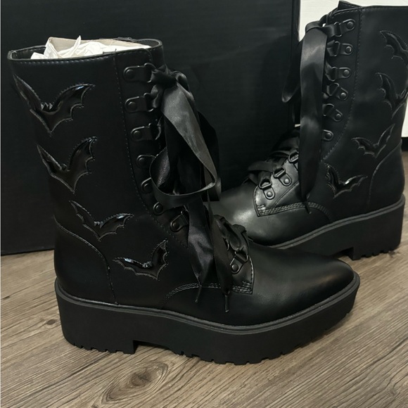 Dolls Kill Shoes - Dolls Kill / Widow Night Stalker Bat Boots
